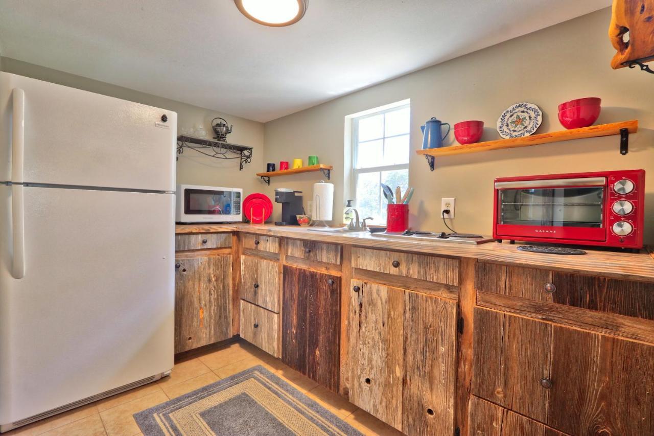 Sunflower Ridge Bungalow Wimberley Εξωτερικό φωτογραφία